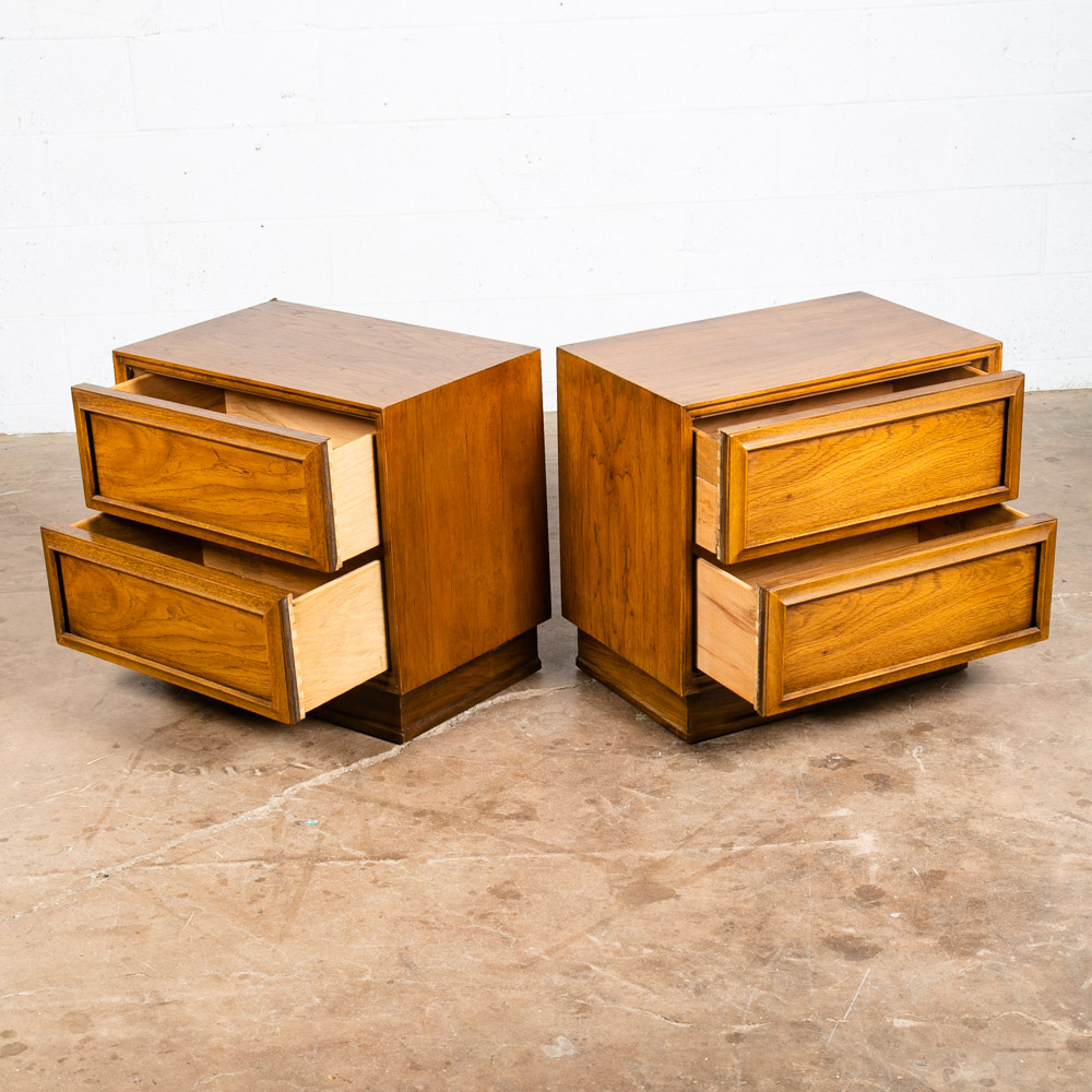 Mid Century Modern Nightstands End Side Tables Dixie Wood 2 Drawer Pair Mcm Two - Image 4
