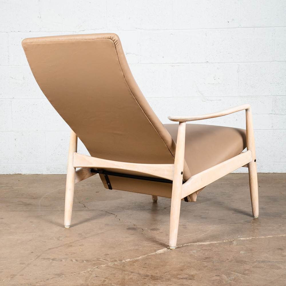 Mid Century Danish Modern Lounge Chair Recliner Armchair Tan Leather Svensson NM - Image 3