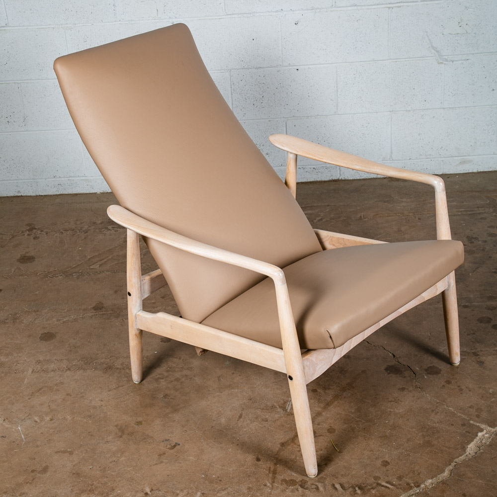 Mid Century Danish Modern Lounge Chair Recliner Armchair Tan Leather Svensson NM - Image 4