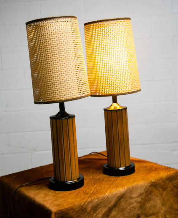Mid Century Modern Lamp Set Table Light lighting Gruvwood Walnut Cane Shade Pair - Image 3