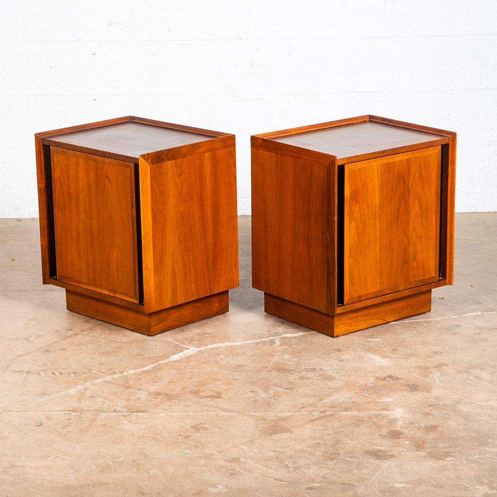 Mid Century Modern Nightstands End Side Tables Dillingham Esprit Walnut Drawer