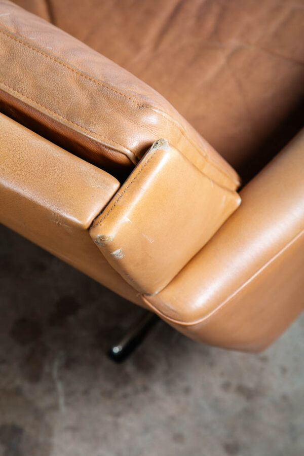 Mid Century Danish Modern Leather Sofa Couch 3 Seater Tan 3 Seater Metal Legs - Image 9