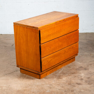 Mid Century Modern Chest of Drawers Dresser 3 Drawer American Vintage Solid Wood