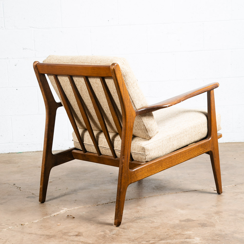 Mid Century Modern Lounge Chair Viko Baumritter Spindle White Tweed Danish Mcm - Image 3