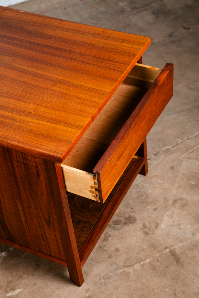 Mid Century Modern Nightstands End Side Tables Solid Walnut Single Drawer Pair 2 - Image 9