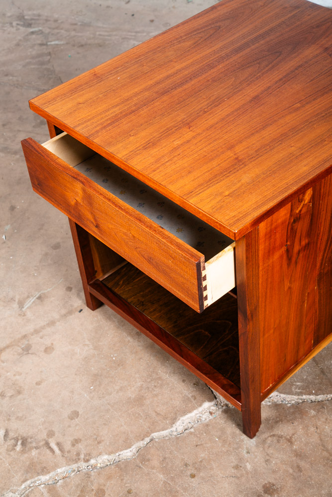 Mid Century Modern Nightstands End Side Tables Solid Walnut Single Drawer Pair 2 - Image 10