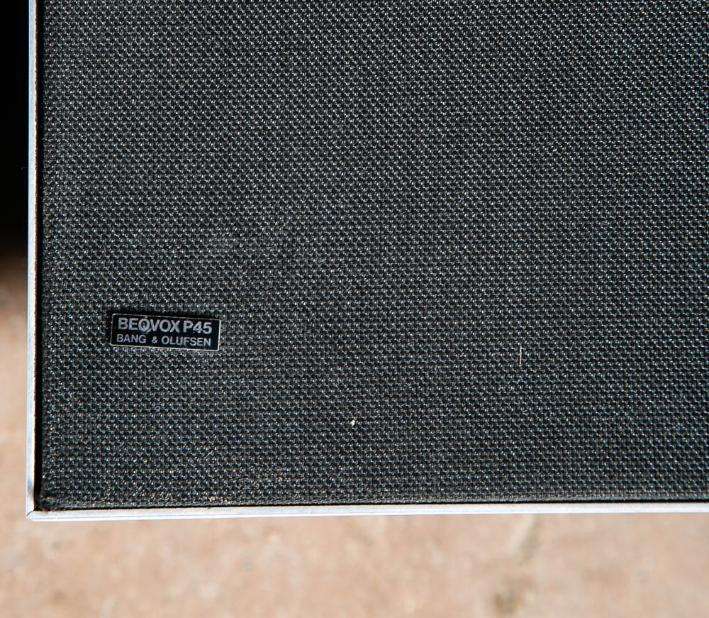 Mid Century Danish Modern Speakers Set White Bang & Olufsen Beovox P45 B&O 6307 - Image 4