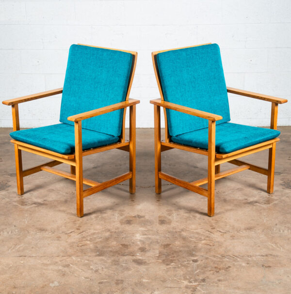 Mid Century Danish Modern Lounge Chairs 2257 Borge Mogensen Fredericia Oak Blue