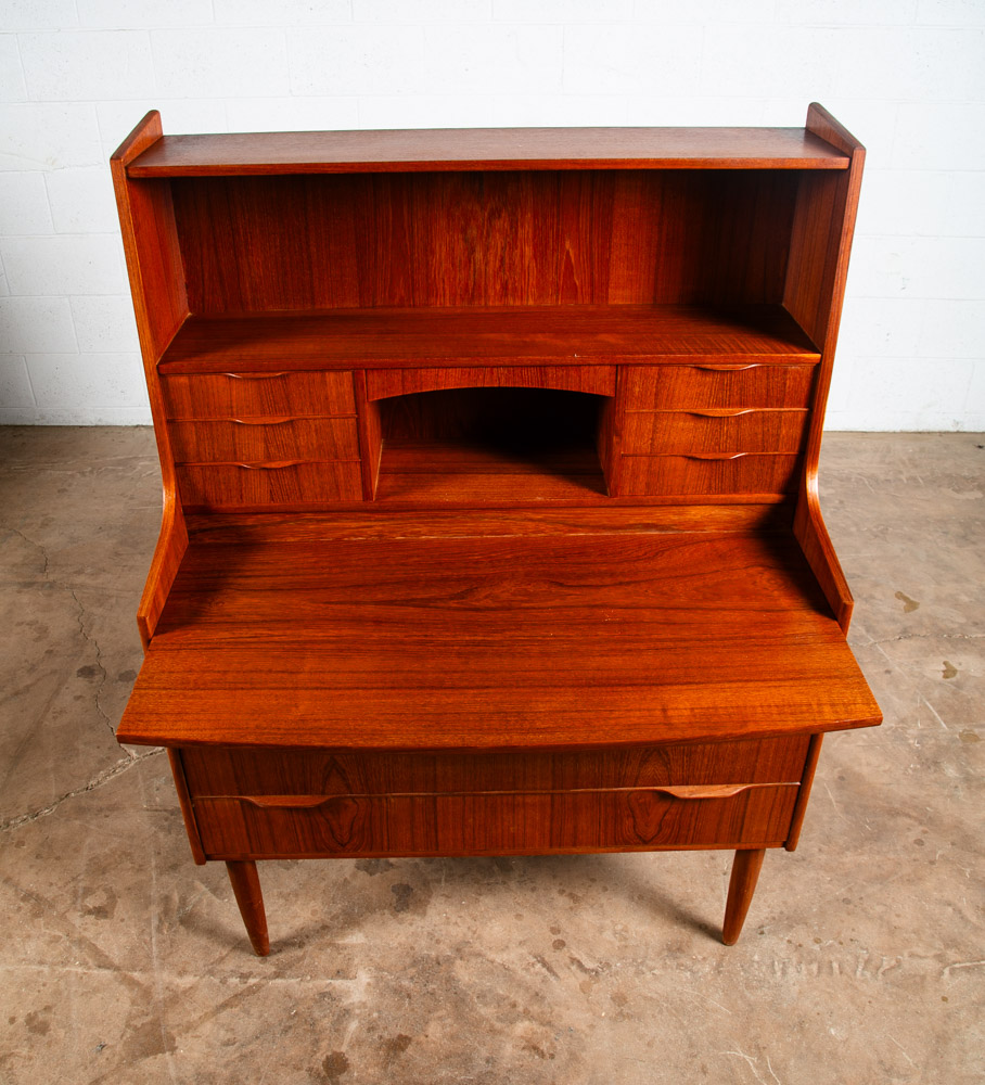 Mid Century Danish Modern Secretary Desk Bureau Denmark Vintage Drawers Vanity - Image 5