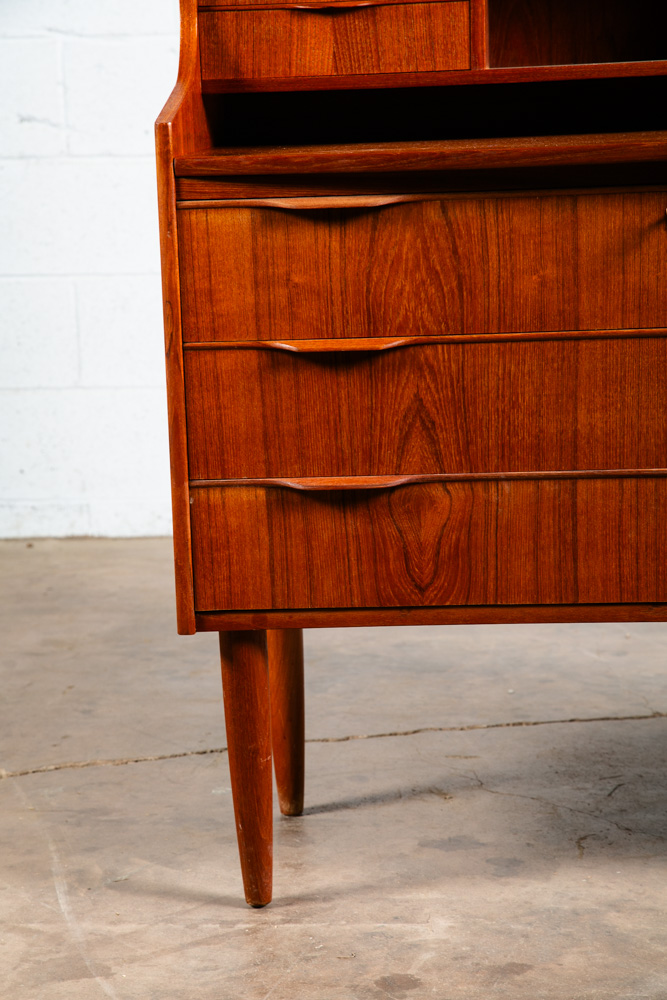 Mid Century Danish Modern Secretary Desk Bureau Denmark Vintage Drawers Vanity - Image 8
