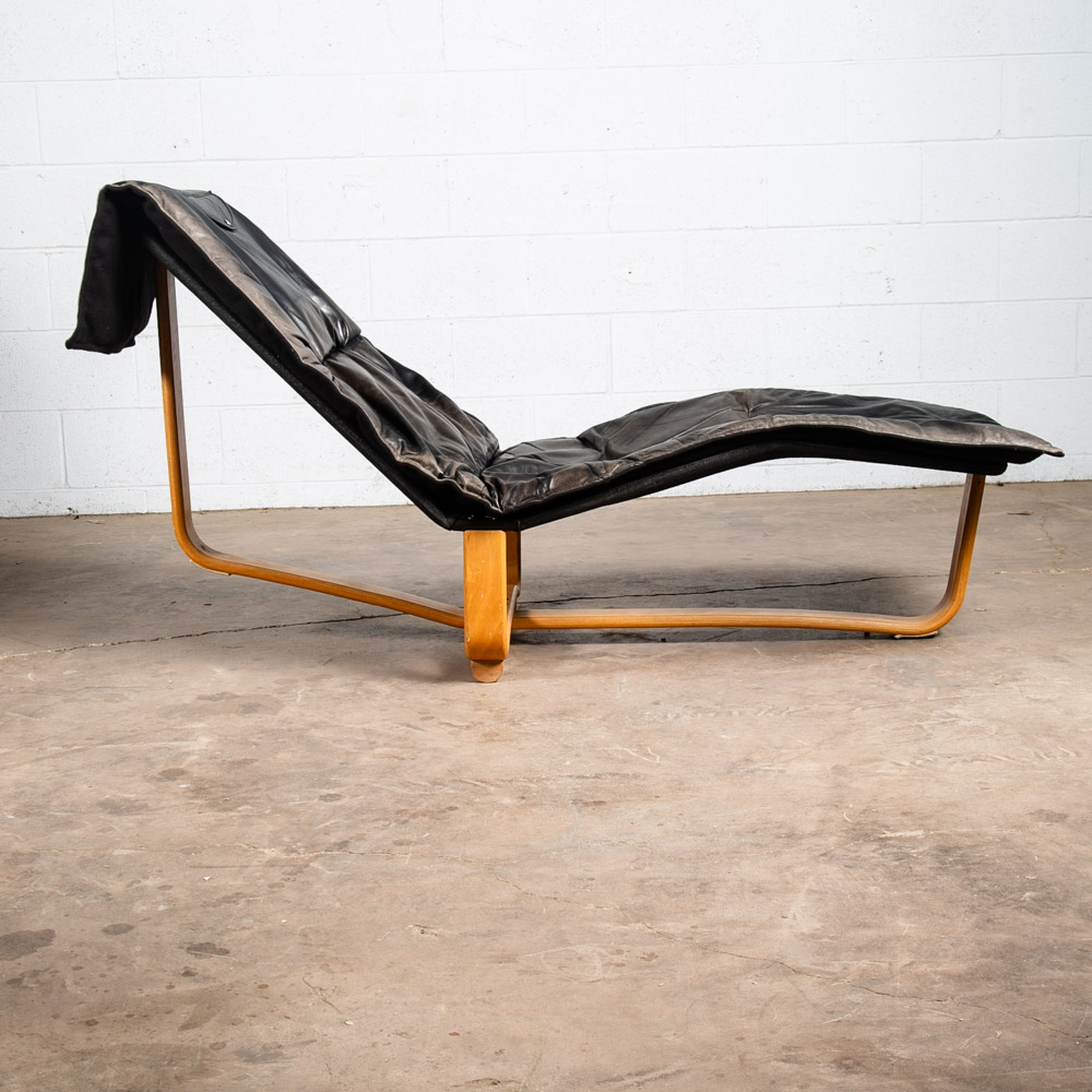 Mid Century Danish Modern Lounge Chair Chaise Black Leather Westnofa Reversible - Image 3