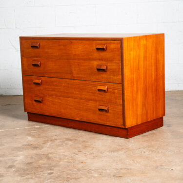 Mid Century Danish Modern Chest of Drawers Dresser Teak Borge Mogensen Søborg M