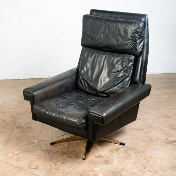 Mid Century Danish Modern Lounge Chair Georg Thams Black Leather Denmark Swivel - Image 6