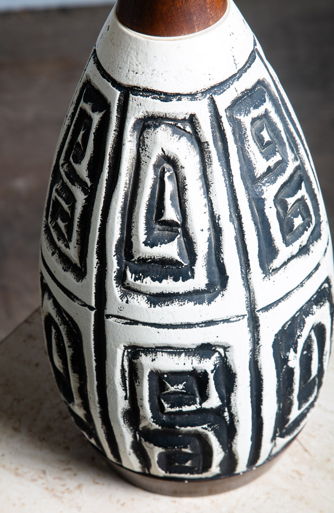 Mid Century Modern Table Lamp Abstract Ceramic Pottery White Black Round Wood - Image 5