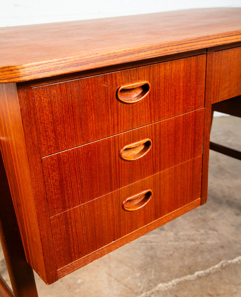 Mid Century Danish Modern Desk Floating 4 Drawer Locking Teak Bookshelf Compact - Image 12