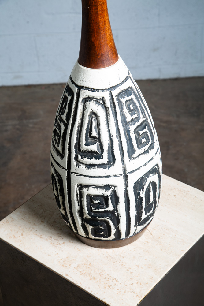 Mid Century Modern Table Lamp Abstract Ceramic Pottery White Black Round Wood - Image 10