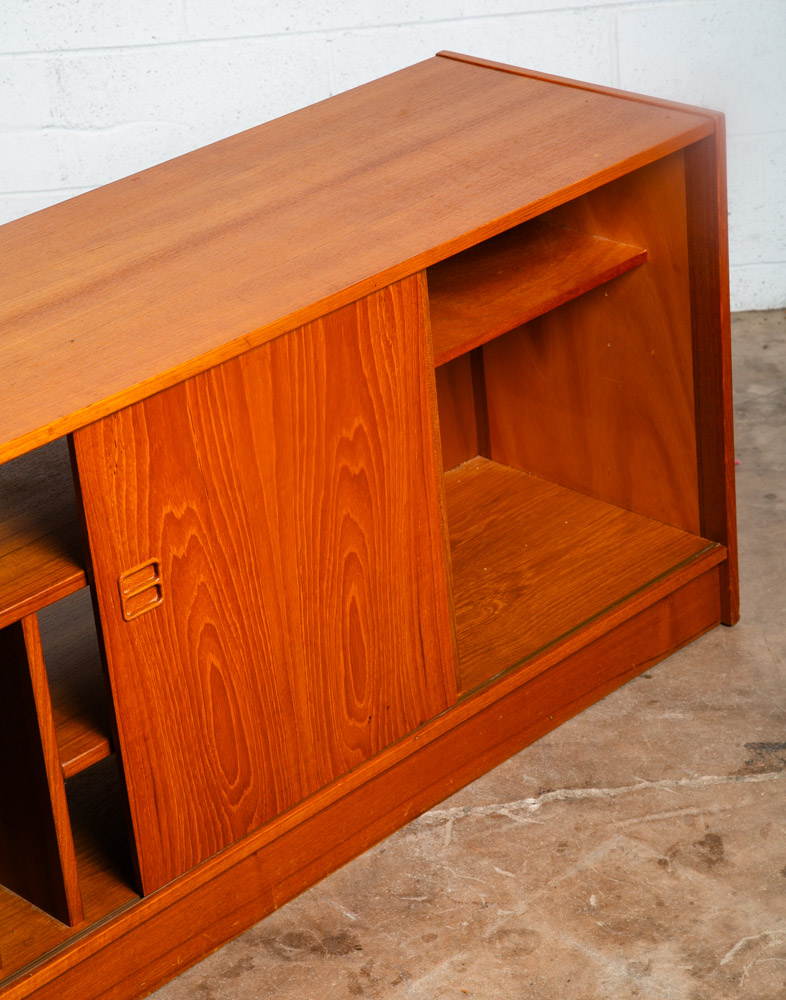 Mid Century Danish Modern Credenza Sliding Door Teak Media Sideboard Audio Low - Image 5