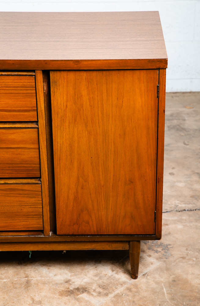 Mid Century Modern Credenza Dresser Cabinet Walnut Vintage Mcm American Bassett - Image 10