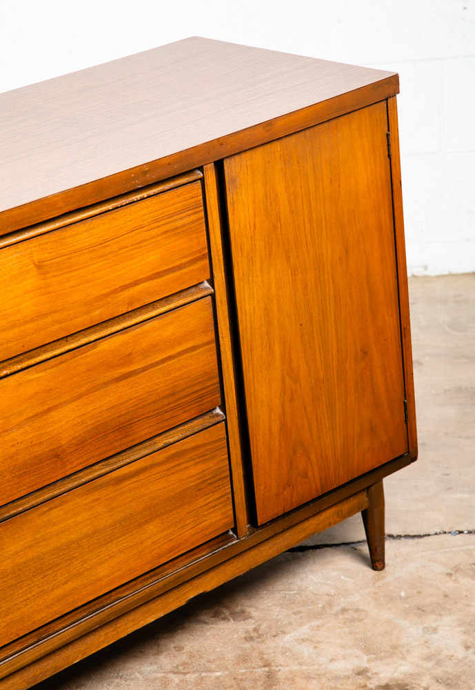 Mid Century Modern Credenza Dresser Cabinet Walnut Vintage Mcm American Bassett - Image 12