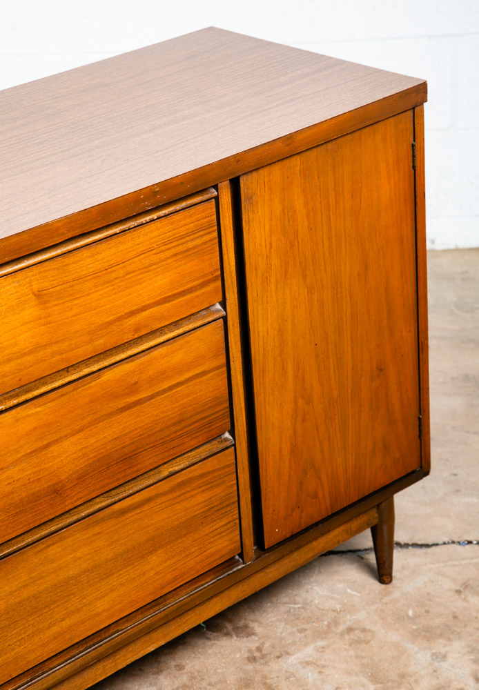 Mid Century Modern Credenza Dresser Cabinet Walnut Vintage Mcm American Bassett - Image 7