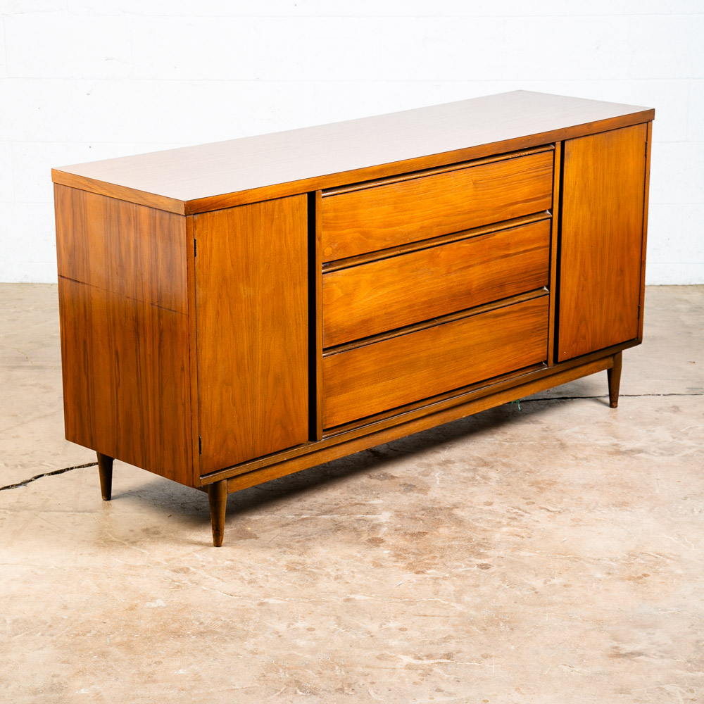 Mid Century Modern Credenza Dresser Cabinet Walnut Vintage Mcm American Bassett - Image 9