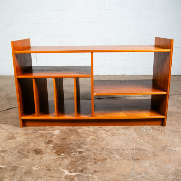 Mid Century Danish Modern Cabinet Credenza Teak Media Sideboard Audio Low LP Hifi - Image 2