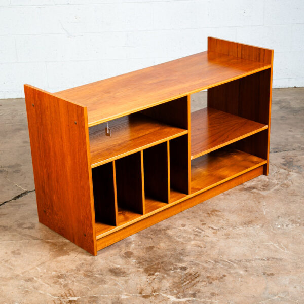 Mid Century Danish Modern Cabinet Credenza Teak Media Sideboard Audio Low LP Hifi
