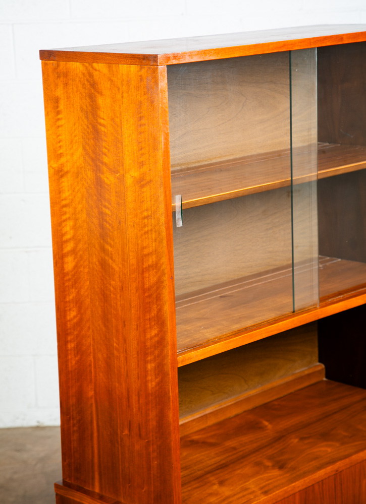 Mid Century Modern China Cabinet Hutch Glass Display Walnut Furniture Drawers - Image 8