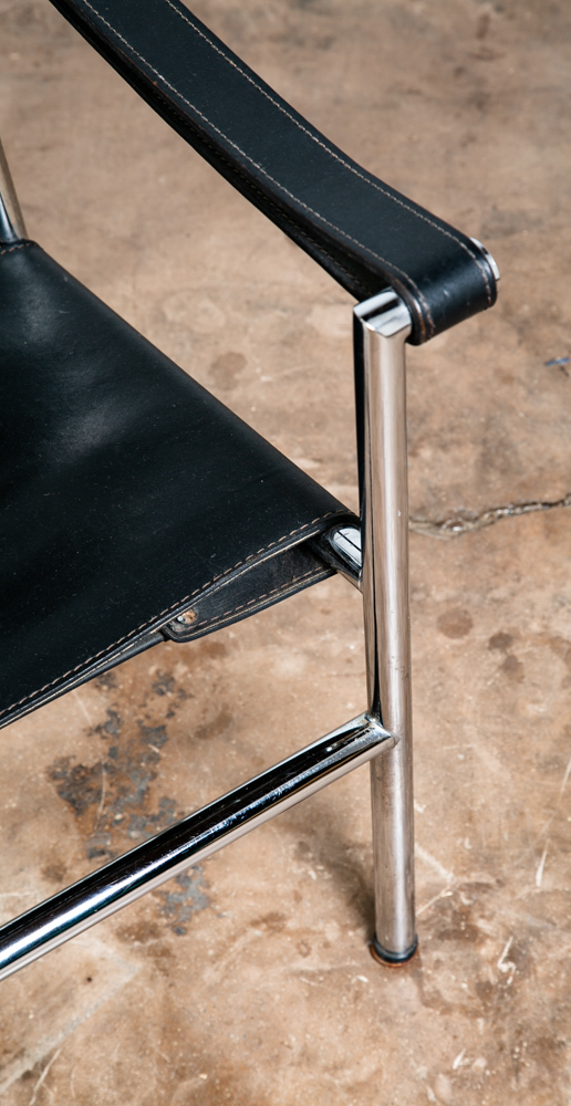 Mid Century Modern Lounge Chairs La Corbusier LC1 Black Leather Alivar Italy NM - Image 6