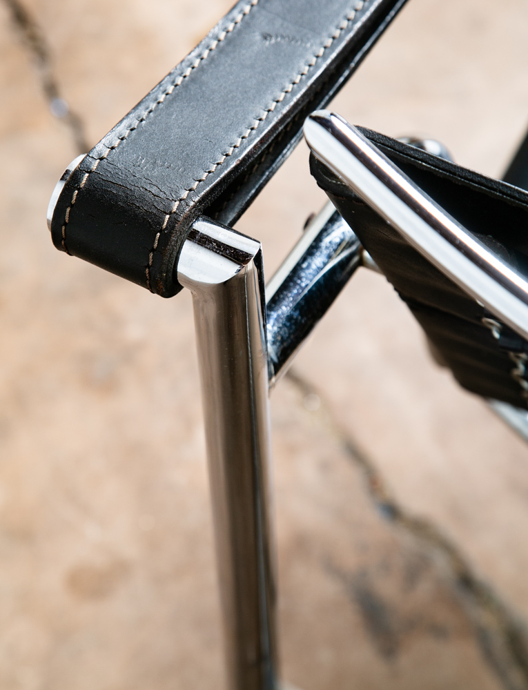 Mid Century Modern Lounge Chairs La Corbusier LC1 Black Leather Alivar Italy NM - Image 11