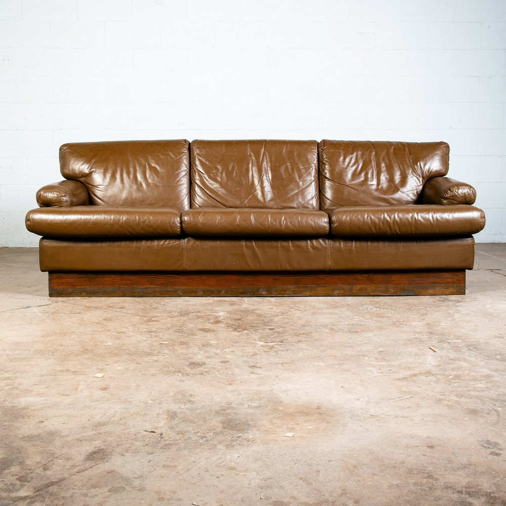 Mid Century Modern Sofa Couch Brown Leather 70s 80s Platform Vintage Arms Plush - Image 2