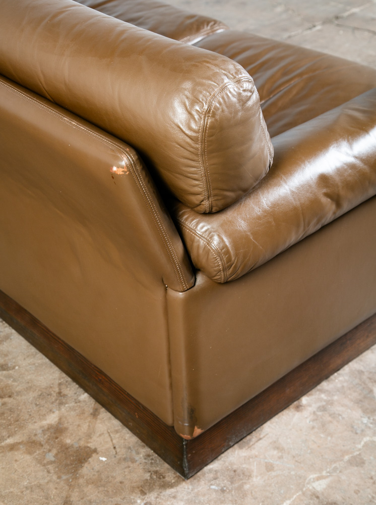 Mid Century Modern Sofa Couch Brown Leather 70s 80s Platform Vintage Arms Plush - Image 10