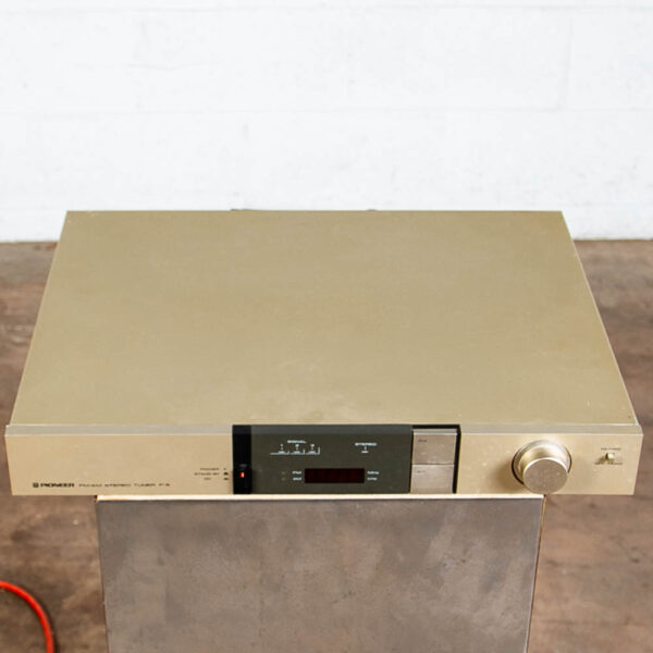 Vintage Pioneer F-5 Analog Stereo Digital Tuner Audiophile Tested Silver AM/FM - Image 12