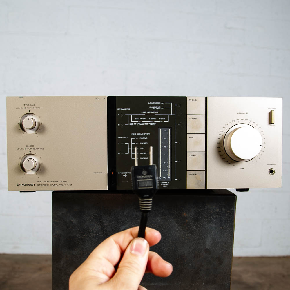 Vintage Stereo Amplifier Pioneer A-9 Stereo Integrated Amp Silver
