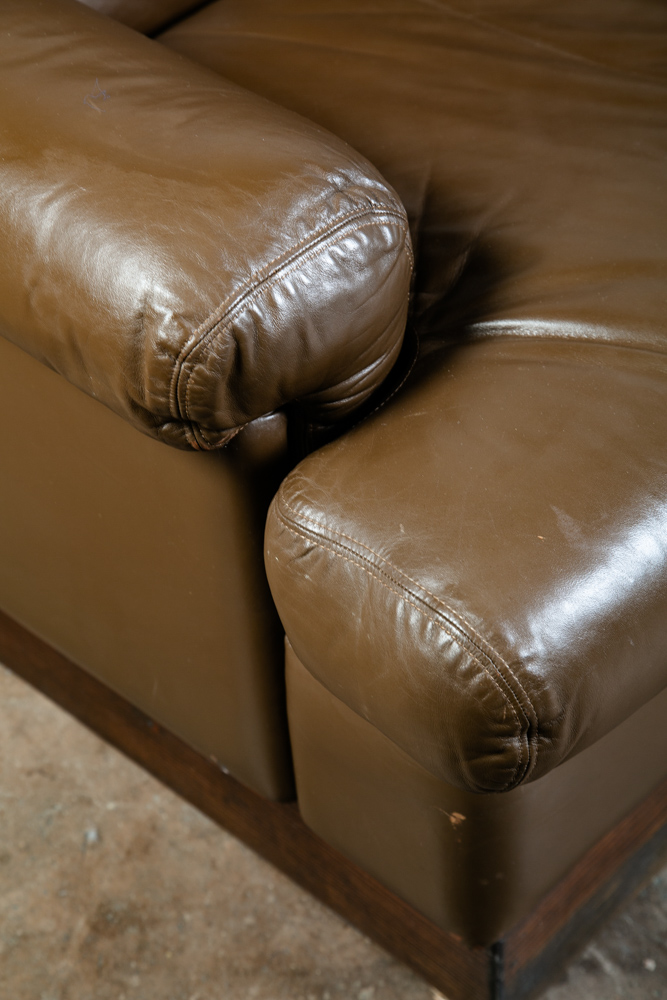 Mid Century Modern Sofa Couch Brown Leather 70s 80s Platform Vintage Arms Plush - Image 12