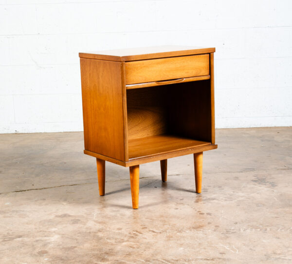 Mid Century Modern Nightstand End Side Table Broyhill Walnut Drawer Vintage Mint - Image 6
