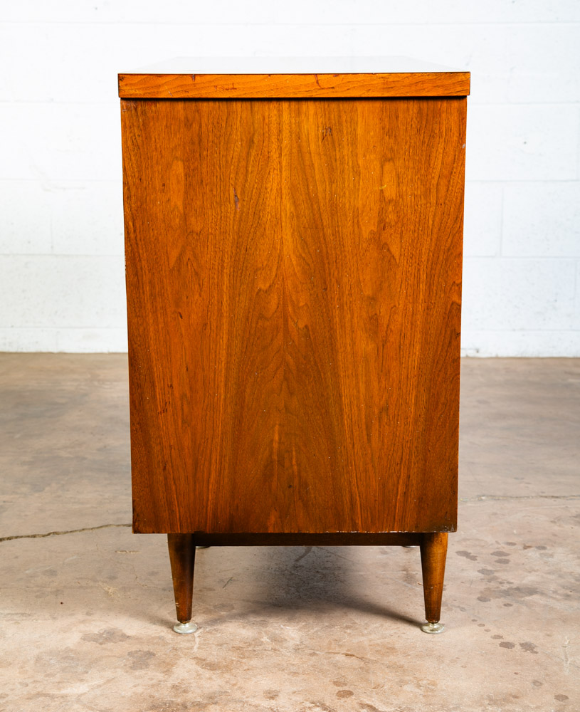 Mid Century Modern Desk Walnut Office Vintage 4 Drawers Executive Compact Mcm - Image 4