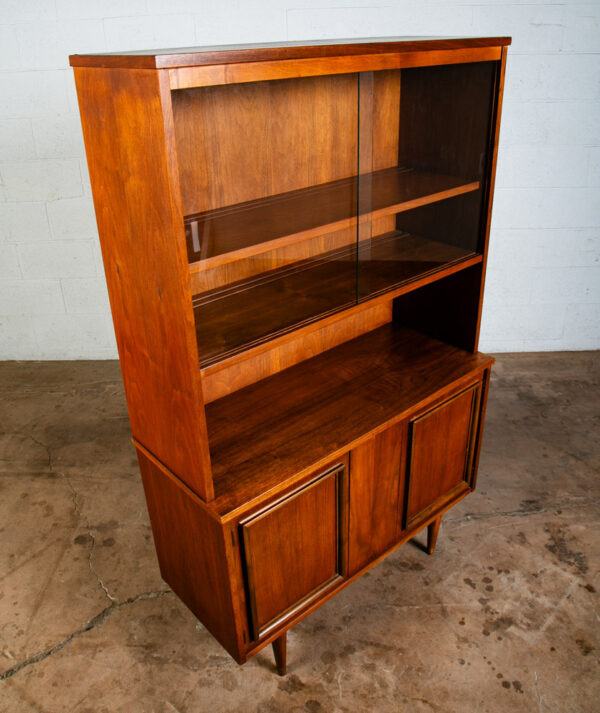 Mid Century Modern China Cabinet Hutch Cabinet Glass Display Compact Walnut Mcm - Image 6