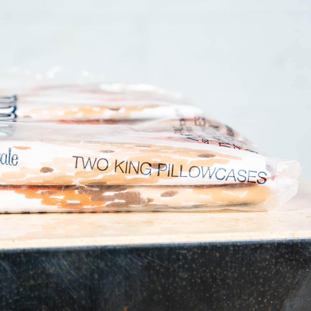 Mid Century Modern Wamsutta Ultracale 70s NWT Set 2 King Size Pillow Case - Image 2