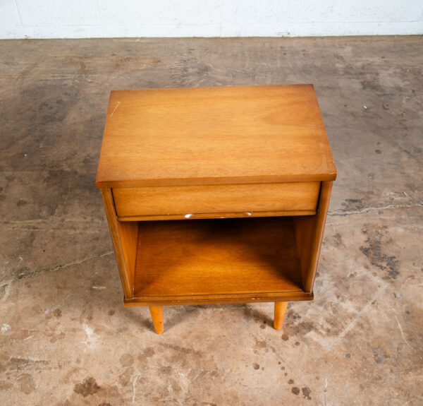 Mid Century Modern Nightstand End Side Table Broyhill Walnut Drawer Vintage Mint - Image 9