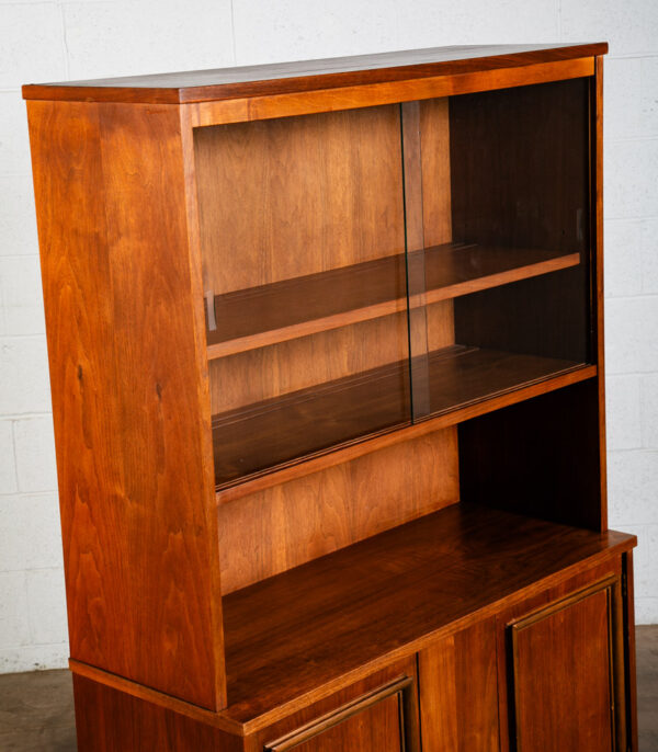 Mid Century Modern China Cabinet Hutch Cabinet Glass Display Compact Walnut Mcm - Image 11