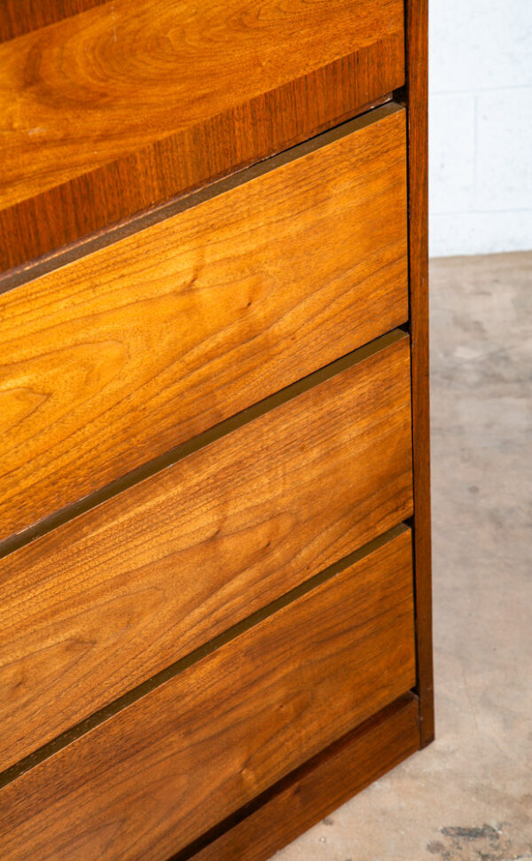 Mid Century Modern Highboy Dresser Walnut Bassett furniture 4 Drawer Chest Mcm - Image 9