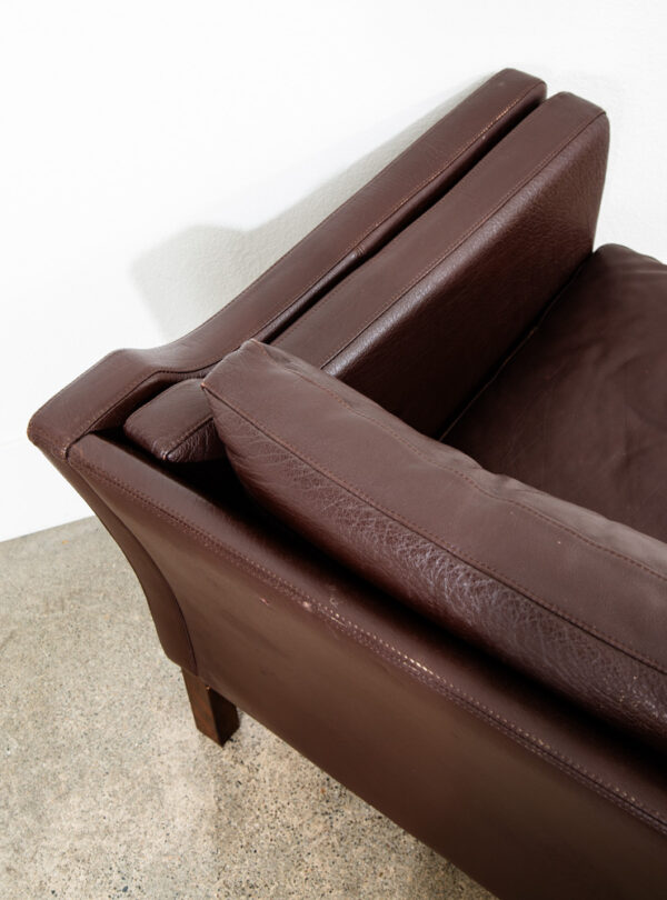 Mid Century Danish Modern Sofa Couch Leather 3 Seater Burgundy Brown Wood Legs - Image 10