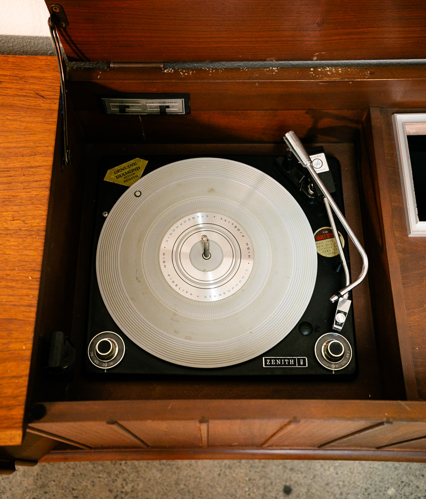 Mid Century Modern Credenza Stereo Console Record Player Zenith Hifi Radio Wood - Image 7