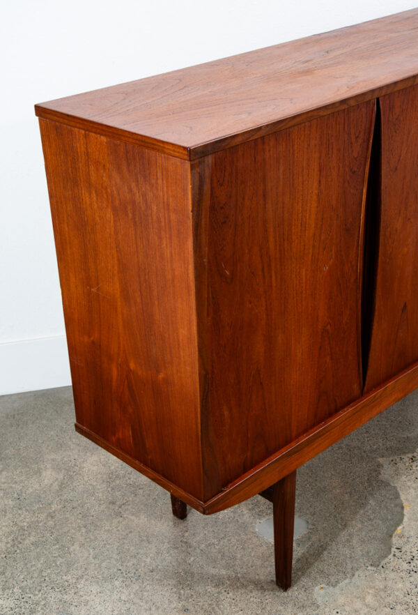 Mid Century Danish Modern Credenza Sideboard Denmark Bar Drawers Denmark Teak VG - Image 10
