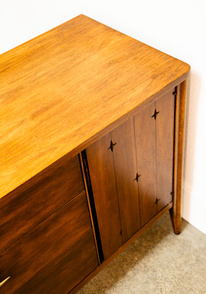 Mid Century Modern Credenza Cabinet Broyhill Saga Wide 3 Drawer Walnut Solid Mcm - Image 12