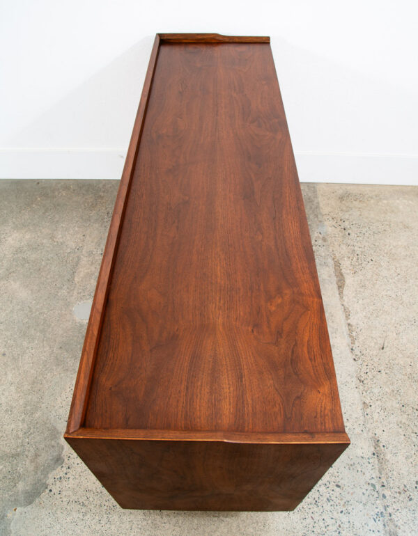 Mid Century Modern Credenza Dresser 10 Drawer Stanley Walnut Mcm Brass Handles - Image 4