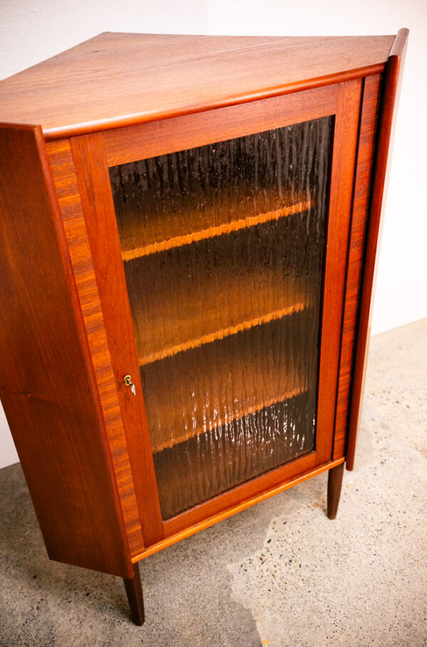 Mid Century Danish Modern Corner Cabinet Teak Wood Bar Denmark Glass Display Mcm - Image 8