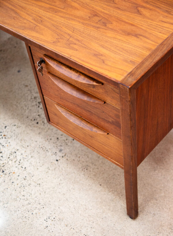 Mid Century Modern Desk Executive Jens Risom Walnut Leather Large Mcm Floating - Image 12