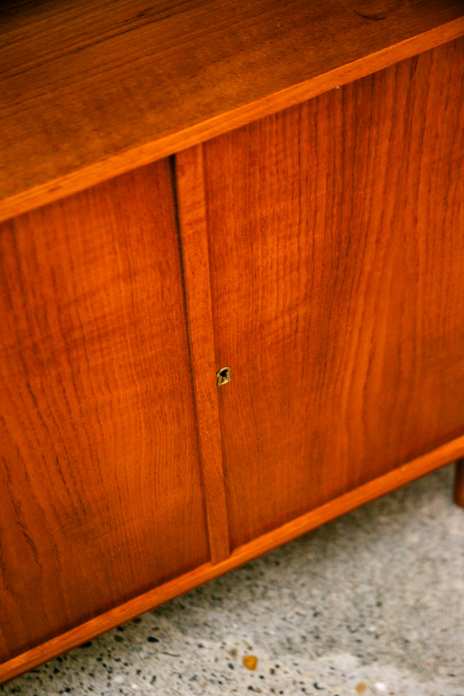 Mid Century Danish Modern Corner Cabinet Teak Wood Bar Denmark Locking Glass Mcm - Image 11